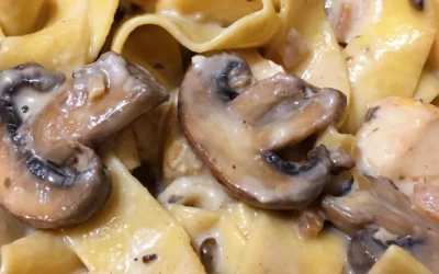 Pâtes crémeuses au poulet et champignons